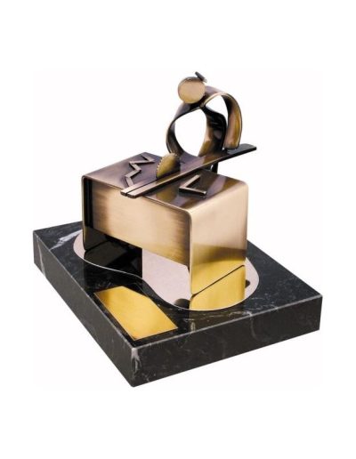 ESCULTURA TROFEO DE CARPINTERÍA PARA REGALO