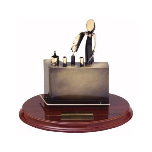 ESCULTURA DE BARMAN PARA TROFEO O REGALO