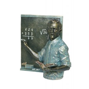 ESCULTURA FIGURA MAESTRO CON PIZARRA. GRABACIÓN GRATIS.