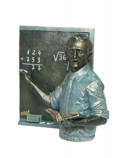 ESCULTURA FIGURA MAESTRO CON PIZARRA. GRABACIÓN GRATIS.
