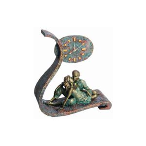 ESCULTURA RELOJ CON PAREJA ENAMORADA