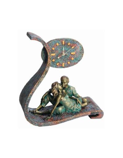 ESCULTURA RELOJ CON PAREJA ENAMORADA