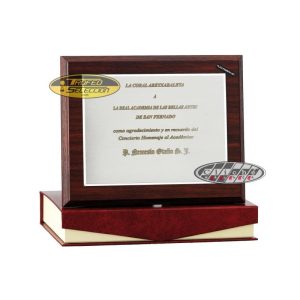 PLACA DE HOMENAJE PLATA DE LEY GRABADA.