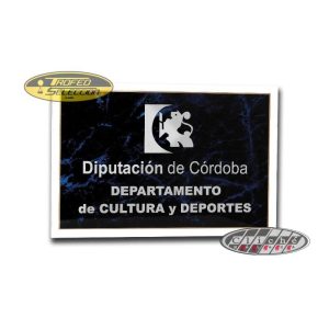 PLACA DE EXTERIOR GRANDE GRABADA.