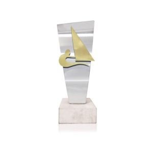 ESCULTURA TROFEO DE VELA DE ACERO. 3 TAM.