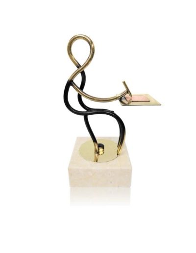 ESCULTURA TROFEO LITERATURA DE LATÓN. 3 T.