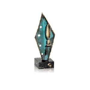 ESCULTURA TROFEO ESCRITORES DE LATÓN. 3 T.