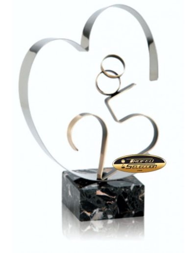 ESCULTURA TROFEO DE BODA DE LATÓN. 3 TAMAÑOS