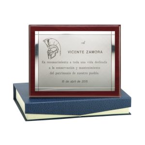 PLACA HOMENAJE ALPACA GRABADA. 2 TAMAÑOS