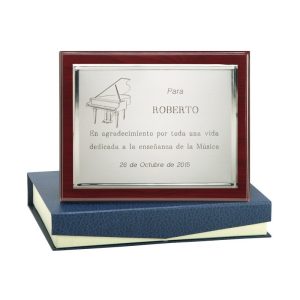 PLACA HOMENAJE ALPACA GRABADA. 2 TAMAÑOS