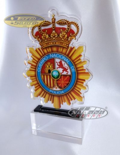TROFEO ESCUDO POLICÍA NACIONAL COLOR PARA TROFEO O REGALO