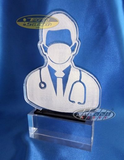TROFEO PARA DOCTORES, ENFERMEROS, AUXILIARES