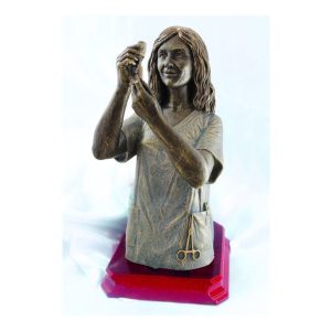 ESCULTURA ENFERMERA. GRABACIÓN GRATIS.