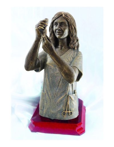 ESCULTURA ENFERMERA. GRABACIÓN GRATIS.