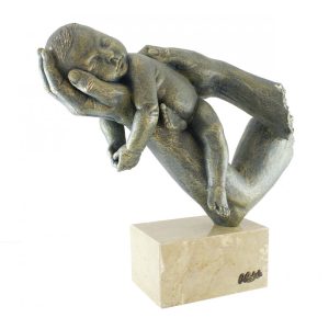 ESCULTURA MANOS-HIJO. GRABACIÓN GRATIS.