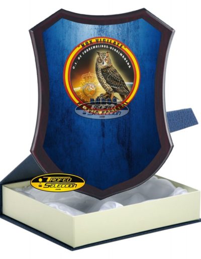 METOPA DE MADERA C/ PLACA PERSONALIZADA A COLOR - BUHOS - CUERPO NACIONAL DE POLICÍA